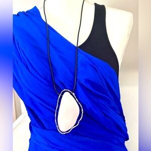 Necklace Large white stone on leather cord necklace Faux Calcite 14’ 5354 R